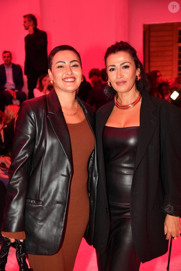 Karima Charni et sa soeur Hedia à la 17ème édition du Etam Live Show à la Monnaie de Paris le 24 septembre 2024. © Veeren / Bestimage