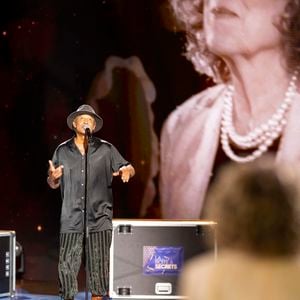 Exclusif - Yannick Noah lors des surprises pour l'enregistrement de l'émission "La Boîte à secrets", présentée par F.Bollaert et diffusée le 26 septembre 2025 sur France 3, dans les studios du Lendit à Saint-Denis, Seine Saint-Denis, France, le 8 septembre 2025. Pierre Perusseau/Bestimage