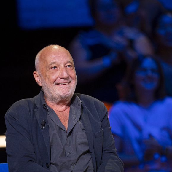 Exclusif - François Berléand et Mireille Dumas lors de l'enregistrement de l'émission "La Boîte à secrets", présentée par F.Bollaert et diffusée le 26 septembre 2025 sur France 3, dans les studios du Lendit à Saint-Denis, Seine Saint-Denis, France, le 8 septembre 2025. © Pierre Perusseau/Bestimage