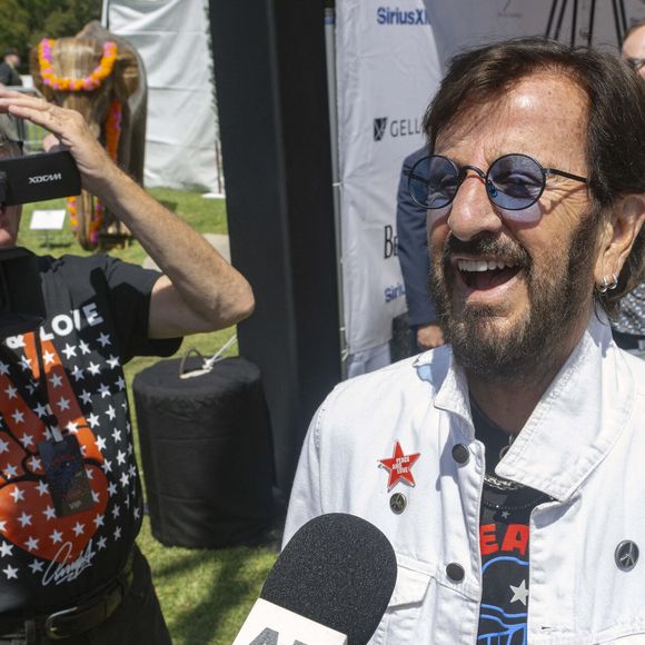 Ringo Starr fête son 85ème anniversaire avec sa femme Barbara et ses amis dans le quartier de Beverly Hills à Los Angeles. La maire de Beverly Hills Lili Bosse a officiellement déclaré le 7 juillet "Ringo's Day".
©Zuma Press / Bestimage