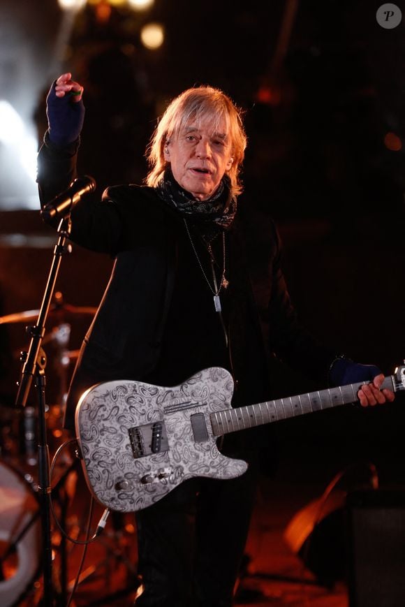 Exclusif - Jean-Louis Aubert - Tournage de l'émission "La grande soirée du 31 décembre de Paris" sur la place de la Concorde à Paris, diffusée le 31 décembre sur France 2
©Christophe Clovis / Bestimage