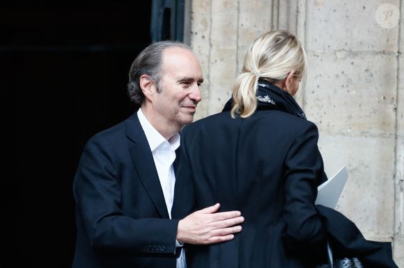 Exclusif - Xavier Niel, Ségolène Gallienne à la sortie de la messe hommage à Doris Brynner en l'église Saint-Philippe-du-Roule à Paris le 4 juin 2025.

© Christophe Clovis / Bestimage