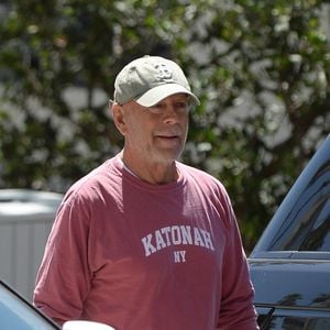 Bruce Willis va acheter une glace à emporter à Los Angeles le 7 juin 2022.
© The ImageDirect / Bestimage