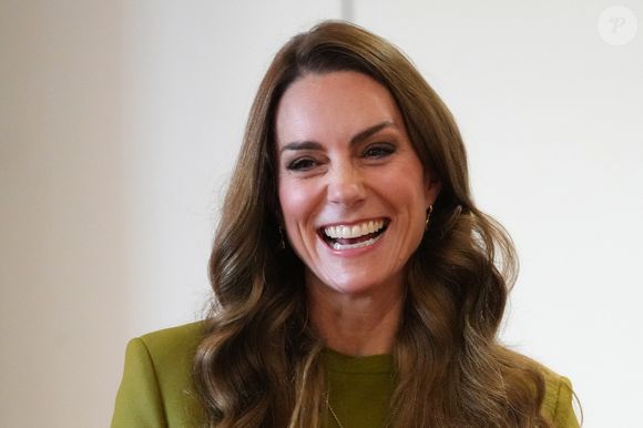 Kate Middleton Middleton, princesse de Galles, lors d'une visite à Home-Start à Oxford, le 9 octobre 2025. Home-Start UK se prépare à déployer une formation auprès de son réseau de 9 000 bénévoles sur la base de la série explicative du Centre for Early Childhood de la Royal Foundation. Photo par PA Photo/ Bestimage