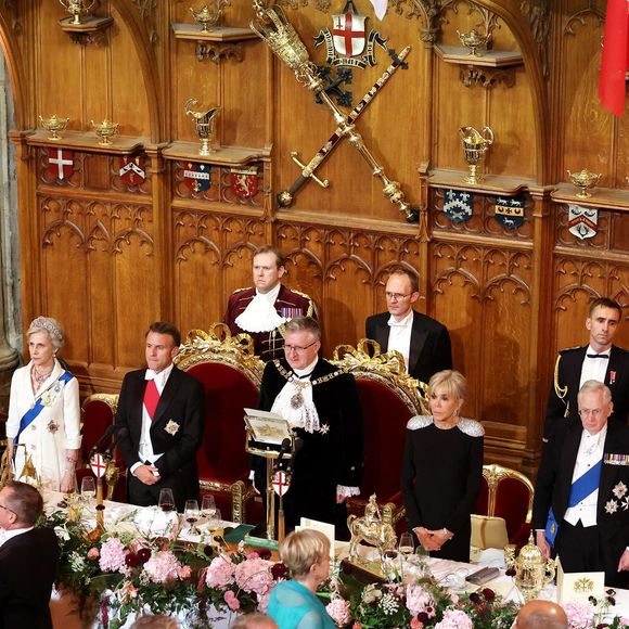 Rachida Dati, Ministre de la Culture, La duchesse de Gloucester, Le président Emmanuel Macron, Alastair King, lord maire de Londres, Brigitte Macron, Le prince Richard, duc de Gloucester, Florence King, Lady Mayoress of the City of London lors d’un banquet d’état à Guildhall, Londres le 9 juillet 2025. Le couple présidentiel français est en voyage officiel au Royaume Uni pour trois jours.

© Dominique Jacovides / Bestimage