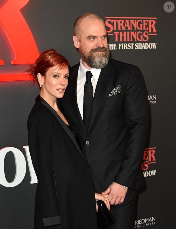 Lily Allen et David Harbour à la première de "Stranger Things : La Première Ombre" (Stranger Things: The First Shadow) au cinéma Phoenix à Londres le 14 décembre 2023.

©Backgrid UK/ Bestimage