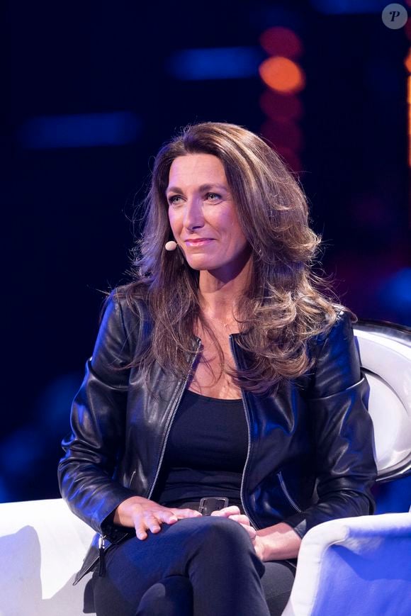 Et tout n'a pas été si facile à son arrivée. 

Exclusif - Anne-Claire Coudray - Enregistrement de l'émission "La Chanson secrète 10" diffusée sur TF1 à 21h10 le 22 janvier 2022
© Jacovides- Moreau / Bestimage