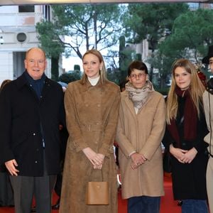 Le prince Albert II de Monaco, La princesse Charlène de Monaco, La princesse Stéphanie de Monaco, Camille Gottlieb lors du spectacle Monaco sous les Etoiles, sous le chapiteau de Fontvieille à Monaco, le 22 décembre 2025. 
© Claudia Albuquerque / Bestimage