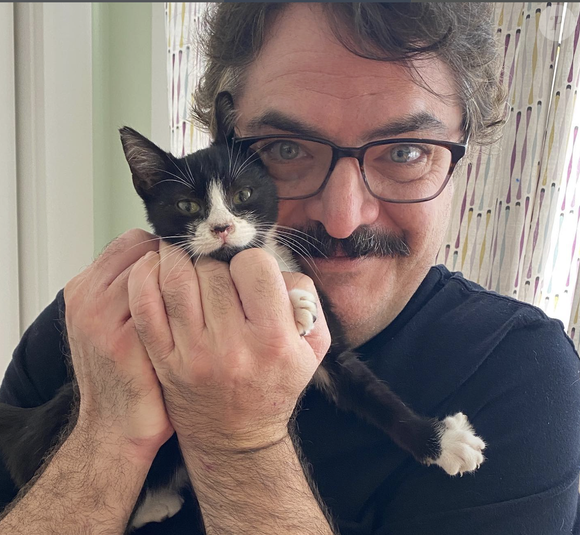 Steven W. Bailey est être atteint d'une maladie neuromusculaire : le syndrome de myasthénie congénitale, ou SMC.

Instagram @stevenwbailey