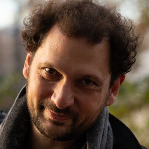 Eric Antoine est un animateur, mais aussi juré de "La France a un incroyable talent".

Exclusif - Eric Antoine - Les célébrités arrivent à l'enregistrement de l'émission "Vivement Dimanche" aux studios Rive Gauche à Paris, diffusée sur France 3.
© Julien Sarkissian / Bestimage