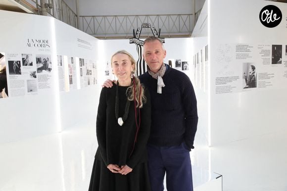 Les Commissaires de l'exposition, Carla Sozzani et Olivier Saillard - Vernissage de l'exposition "Alaïa avant Alaïa" à la Fondation Azzedine Alaïa à Paris, France, le 27 janvier 2022. Bertrand Rindoff/Bestimage