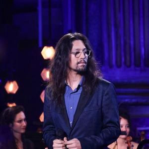 C'est donc mardi dernier que le fils de Serge Gainsbourg et de Bambou est devenu père pour la première fois, à 40 ans. 

Exclusif - Lulu Gainsbourg lors de l’enregistrement de l’émission "Le Grand Echiquier - Spéciale Serge Gainsbourg" présentée par C.Chazal et A.Manoukian et diffusée le 7 avril 2026 sur France 2, à Paris, France, le 17 septembre 2025. © Jack Tribeca/Bestimage