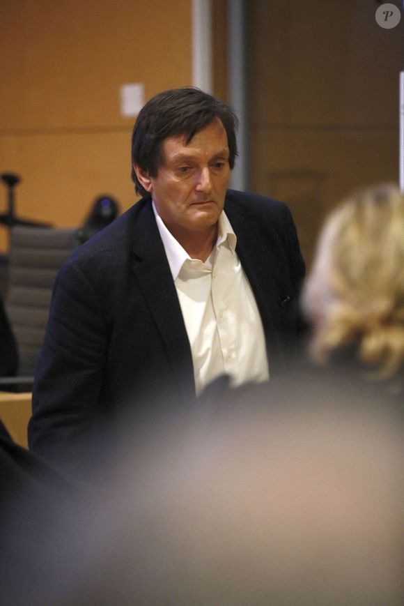 La demande des représentants légaux du comique avait initialement été acceptée
Pierre Palmade au tribunal de Melun avec ses avocats pour son procès pour blessures involontaires à la suite d'un accident de la route en février 2023 dans lequel sa voiture a percuté un autre véhicule à Melun.
Le 20 novembre 2024.
© Christophe Clovis / Bestimage