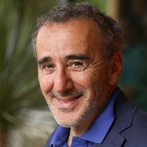 C’est une nouvelle que nombreux attendaient avec impatience. Élie Semoun a enfin fait toute la lumière sur le prénom de son nouveau-né.

Elie Semoun en tribune lors des Internationaux à Roland Garros à Paris, France. Photo by Nasser Berzane/ABACAPRESS.COM