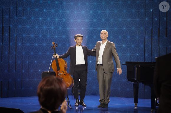 Gautier Capuçon, guest, pour les surprises lors de l'enregistrement de l'émission "La Boîte à secrets", présentée par F.Bollaert et diffusée le 10 octobre 2025 sur France 3, dans les studios du Lendit à Saint-Denis, Seine Saint-Denis, France, le 22 septembre 2025. © Jack Tribeca/Bestimage