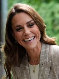 Kate Middleton en immersion avec des enfants : la princesse de Galles rayonne avec élégance en Italie