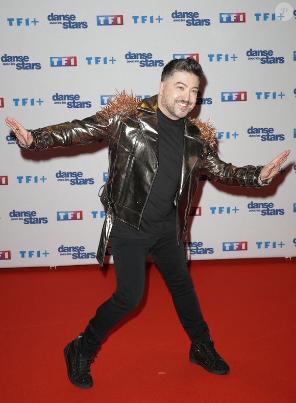 Chris Marques - Photocall de lancement de la saison 2026 de "Danse avec les stars" (DALS) au siège de TF1 à Boulogne-Billancourt le 18 décembre 2025. © Coadic Guirec/Bestimage