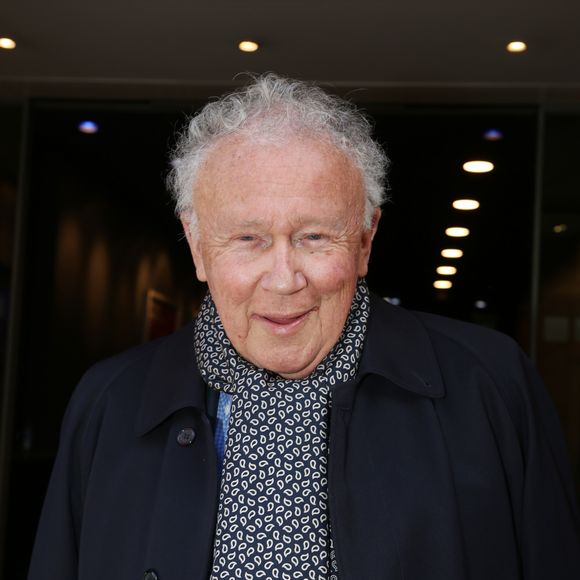 Philippe Bouvard arrive a un enregistrement radio a Paris le 30 Octobre 2013.
© Denis Guignebourg / Bestimage