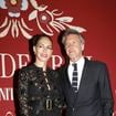 Emmanuel-Philibert de Savoie : L'ex de Clotilde Courau s'affiche au bras de sa compagne recouverte de dentelle dans une cité vibrante d'Europe