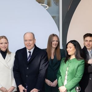 TT.SS.HH. Le Prince Albert II (Le prince Albert II de Monaco) et la Princesse Charlène de Monaco (La princesse Charlène de Monaco), S.A.S. la Princesse Stéphanie de Monaco (La princesse Stéphanie de Monaco), Camille Gottlieb et Louis Ducruet avec ses filles Victoire et Constance, assistent à l'inauguration des " Petites Merveilles " créées par Marie Ducruet et Élise Rouillard. Little Wonders" est un espace dédié aux enfants avec des jeux, des activités éducatives et un café situé sur le Boulevard Rainier III. © Olivier Huitel/Pool Monaco/Bestimage