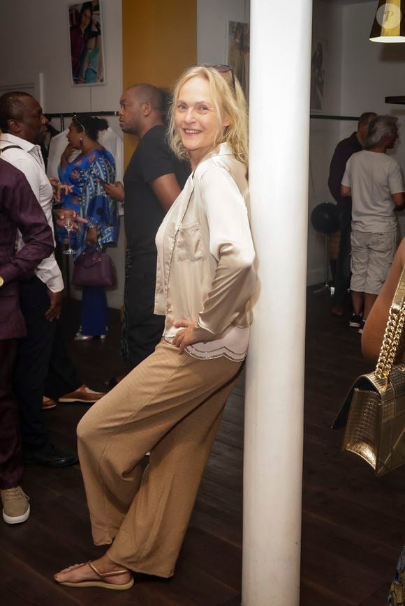 Exclusif - Alexandra Vandernoot lors de la soirée Focus Cameroun 2, un voyage culturel, par Nathalie Garçon à la Galerie Vivienne à Paris le 10 juillet 2023. Imaginé avec l'ambassade du Cameroun à Paris et le théâtre de la ville de Paris. C'est un happening mêlant plusieurs artistes et créateurs : du design, de la coiffure, de la danse, de l'art urbain, de la mode....

© Jack Tribeca / Bestimage