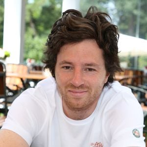 Le chef, révélé au grand public par M6, fait depuis plusieurs mois l’objet de témoignages accablants d’anciennes compagnes…

Exclusif - Jean Imbert - 26ème édition du Trophée des personnalités en marge des Internationaux de Tennis de Roland Garros à Paris, Frnce, le 8 juin 2018. © Denis Guignebourg/Bestimage