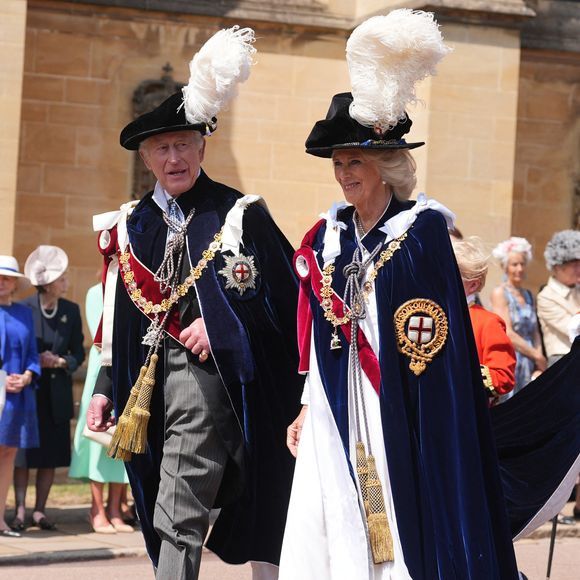 Le roi Charles (Charles III d'Angleterre) III et la reine Camilla (Camilla Parker Bowles, reine consort d'Angleterre) assistent à la cérémonie de l'Ordre de la Jarretière à la chapelle Saint-Georges du château de Windsor le 16 juin 2025 à Windsor, Angleterre.

MirrorPix/Pool/Bestimage