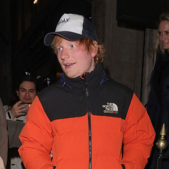 Ed Sheeran et James Blunt avec leurs compagnes Cherry Seaborn et Sofia Wellesley à la sortie du restaurant "Gymkhana" à Londres, le 5 décembre 2022. Photo par AGENCE / BESTIMAGE