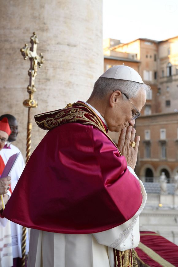 Ce 8 mai 2025 Robert Francis Prevost, 69 ans, qui a choisi Léon XIV comme nom de Pape, a été elu. Il est donc le premier Pape de l'Histoire.

Credit Image: © Vatican Media/IPA via ZUMA Press