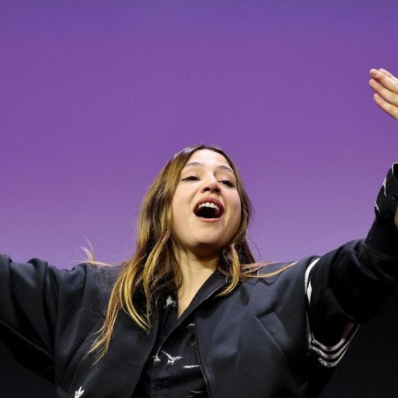 Izia Higelin - Cérémonie de clôture de la 28ème édition du Festival international du film de comédie de l'Alpe d'Huez le 18 janvier 2025. © Dominique Jacovides / Bestimage