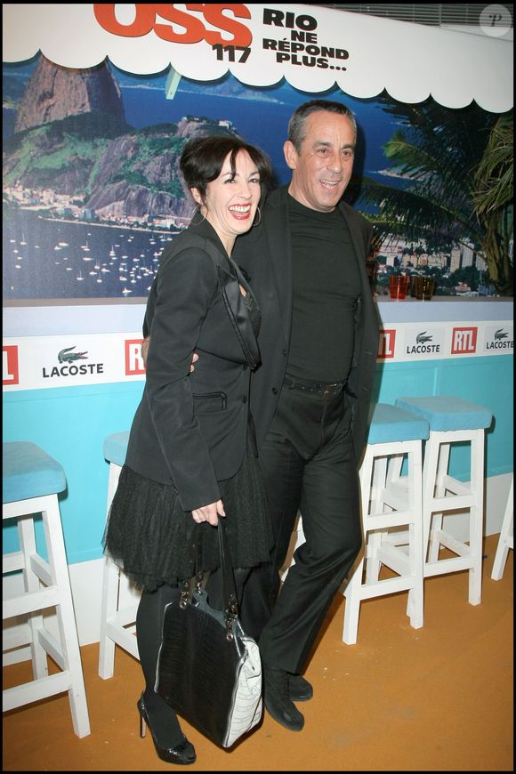 Thierry et Béatrice Ardisson - première du film "OSS 117, Rio ne répond plus" au cinéma Gaumont Opéra. OLIVIER BORDE / BESTIMAGE