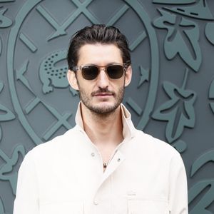 vient d'effectuer "un flex" qu'il attendait depuis 20 ans. 

Pierre Niney au photocall du défilé Lacoste "Collection Prêt-à-Porter Automne/Hiver 2025-2026" lors de la Fashion Week de Paris (PFW), le 9 mars 2025

© Christophe Clovis / Bestimage