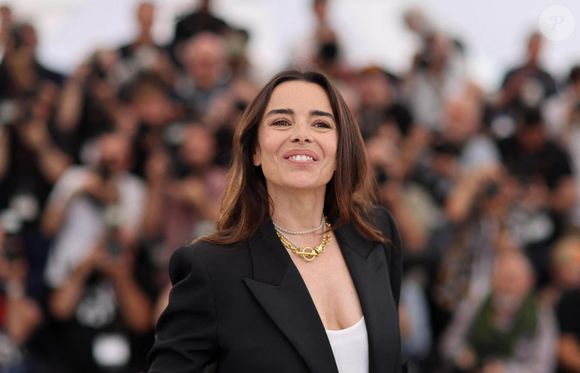 Elodie Bouchez - Photocall du film "L'Amour Ouf" (Beating Hearts / Compétition) lors du 77ème Festival International du Film de Cannes (14 - 25 mai 2024), le 24 mai 2024. 
© Jacovides / Moreau / Bestimage