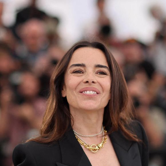 Elodie Bouchez - Photocall du film "L'Amour Ouf" (Beating Hearts / Compétition) lors du 77ème Festival International du Film de Cannes (14 - 25 mai 2024), le 24 mai 2024. 
© Jacovides / Moreau / Bestimage