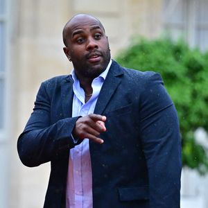 S'investir dans Thomson n'était alors pas une simple opportunité financière, mais un projet de cœur pensé de longue date pour son "après-carrière". Comme il l'a confié avec fierté à la télévision : "C'est important pour moi d'investir dans notre pays !"
Teddy Riner - Arrivées des personnalités au dîner d'État en l'honneur du président brésilien et de sa femme au palais présidentiel de l'Élysée à Paris le 5 juin 2025.
© Christian Liewig / Bestimage