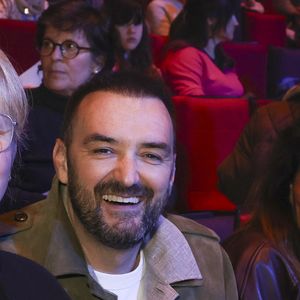 Cyril Lignac - Célébrités lors du concert "50 Ans d'Amour" de Chantal Goya au palais des Congès à Paris, France, le 29 mars 2026. Deux représentations à guichet fermé. Photo par Jack Tribeca/Bestimage