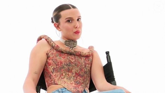 "Nous sommes plus qu’excités d’ouvrir ce nouveau chapitre de notre vie en tant que parents, dans la sérénité et l’intimité", ont-ils écrit dans un post en commun.

Millie Bobby Brown s’interviewe elle-même. Lors de la promotion de The Electric State, Millie Bobby Brown se met en scène interviewer elle-même, répondant à des questions sur son mariage, ses vacances pendant le tournage de Stranger Things, son rôle de tante, et bien plus encore le 17 mars 2025

Photo : Backgrid UK/ Bestimage