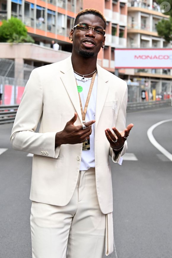 Alexandre Grimaldi, le fils du prince de Monaco et de N.Costes, avec Paul Pogba et sa femme Maria Zulay Pogba lors du 15ème Grand Prix de Monaco Historique, le 26 avril 2026. 

© Bruno Bebert / Bestimage