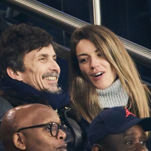Raphaël Quenard, Arnaud Tsamere et sa compagne ont également garni les tribunes pour ce match de gala

Raphaël Quenard, Arnaud Tsamere et sa compagne - Célébrités dans les tribunes lors du match de Ligue 1 McDonald's opposant le Paris Saint-Germain (PSG) à l'Olympique de Marseille (OM) - (3-1) au Parc des Princes à Paris le 16 mars 2025. © Cyril Moreau/Bestimage