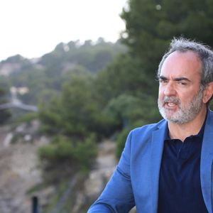Exclusif - Bruno Solo - Les célébrités posent sur la terrasse de l'hôtel "Le Provencal" lors de la 5ème édition du festival de Porquerolles à Giens, le 14 juin 2024.
© Chavaroche//Bestimage