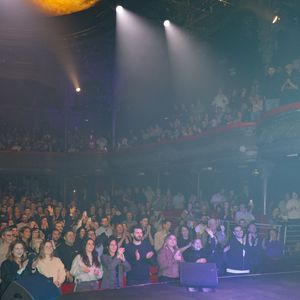 Exclusif - Ary Abittan sur la scène de la Cigale de Paris avec son spectacle "Authentique" le 18, 19, 22 et 23 février 2025. © Coadic Guirec/Bestimage
