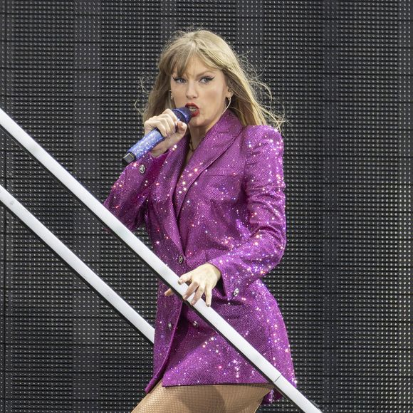 Taylor Swift lors de son concert à l'Anfield Stadium, à Liverpool, en Angleterre. WALTER / BESTIMAGE
