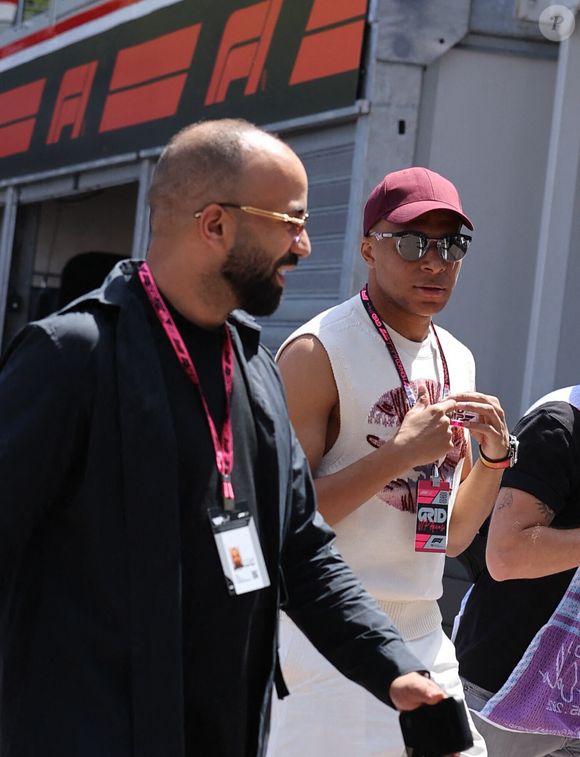 ainsi que Kylian Mbappe et d'autres célébrités de renom comme Dua Lipa, Teddy Riner mais encore Naomi Campbell.

Kylian Mbappe avant le Grand Prix de F1 de Monaco au Circuit de Monaco le 25 mai 2025 à Monte-Carlo, Monaco. Photo by Simon Bridger/SplashNews/ABACAPRESS.COM