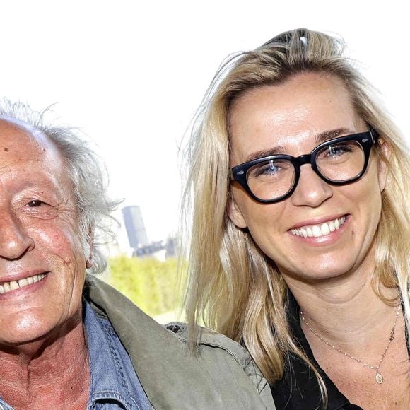 Didier Barbelivien avec sa femme Laure a l'inauguration de la 35e fete foraine des Tuileries au Jardin des Tuileries a Paris, France, le 24 juin 2018. Photo par Vim/ABACAPRESS.COM