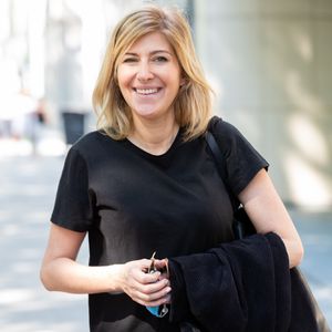 Exclusif - Amanda Sthers dédicace son livre "Lettre d'amour sans le dire" à la librairie Filigranes à Bruxelles le 25 juin 2020. © ALAIN ROLLAND/ IMAGEBUZZ/ BESTIMAGE