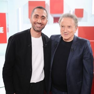 Exclusif - Jimmy Mohamed et Michel Drucker - Enregistrement de l'émission Vivement dimanche au studio Rive Gauche presentée par Michel Drucker . Diffusion sur France 3 le 07/09/2025 . © Guillaume Gaffiot / Bestimage