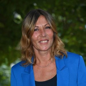 Mathilde Seigner au photocall du film “Choeur de rockers” lors du 15ème festival du film francophone de Angoulême, France, le 26 août 2022. © Coadic Guirec/Bestimage