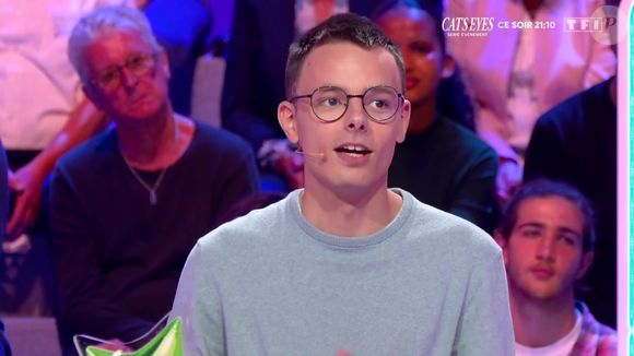 Cela fait plus d'un an et demi qu'il est le champion incontesté des "12 Coups de midi".

Emilien sur le plateau des "12 coups de midi"
