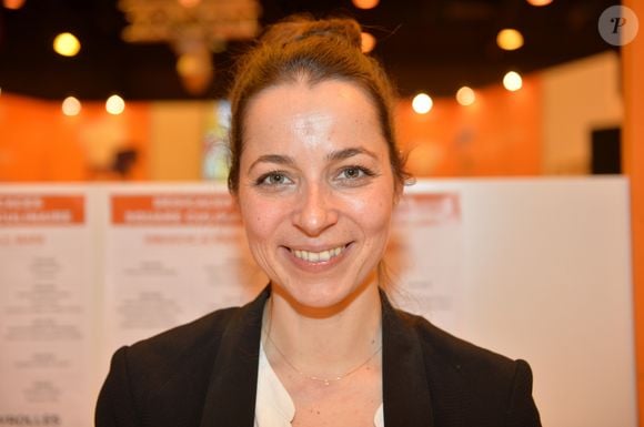 Ce n'est que la suite logique d'une carrière où la cuisine a été prépondérante

Louise Denisot - 35ème salon du livre au parc des Expositions à la Porte de Versailles à Paris, le 22 mars 2015