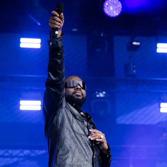 Sacré Artiste de l’année aux Victoires de la Musique 2025, Gims retrouvera la scène de La Défense Arena avec L’Infernal Tour les mercredi 16 et jeudi 17 décembre 2026.

Gims, Fête de l'Humanité 2025 sur la base 217 au Plessis-Paté le 14 septembre 2025.
© Julien Sarkissian / Bestimage